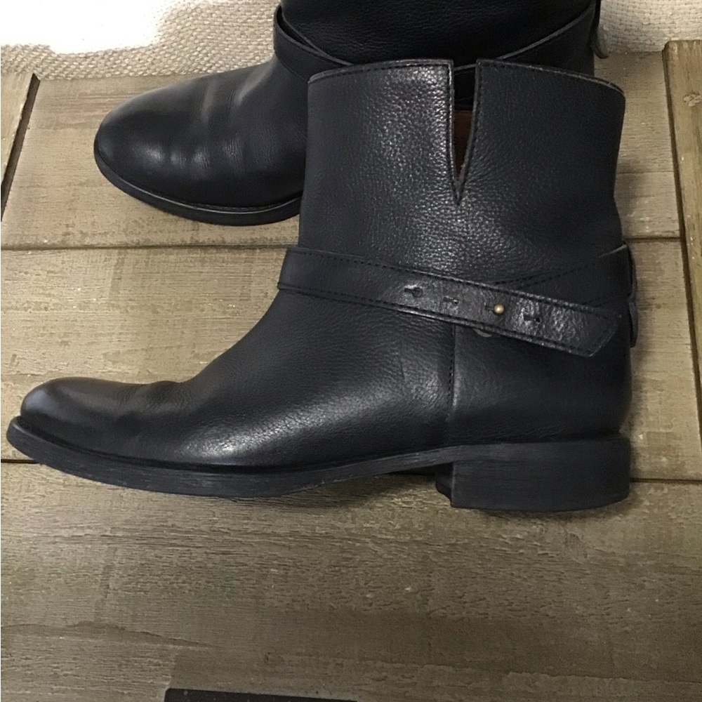 Madewell The Lowrider Black Leather biker Moto Ankle Boots.style #03827.EUC